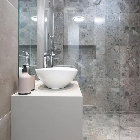 Sea View Stylish Penthouse In Varkiza Apartment